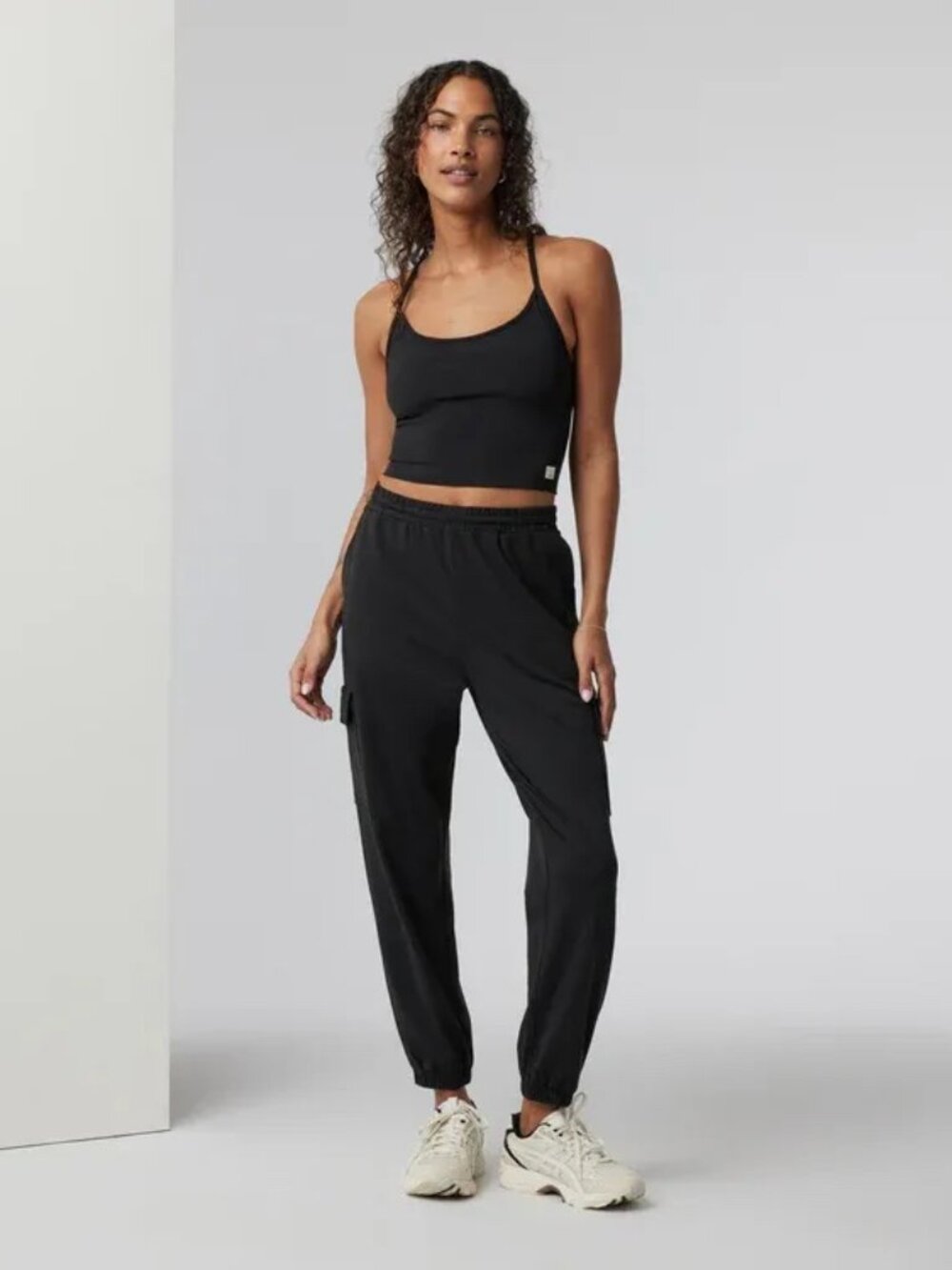 Like New Vuori Boyfriend Sweatpant Jogger Size Small